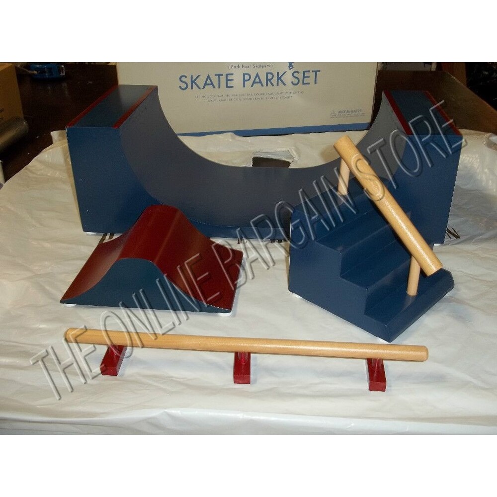 Pottery Barn Kids Skate Park Half Pipe Ramp Skateboarders Skaters Set 4 Pieces